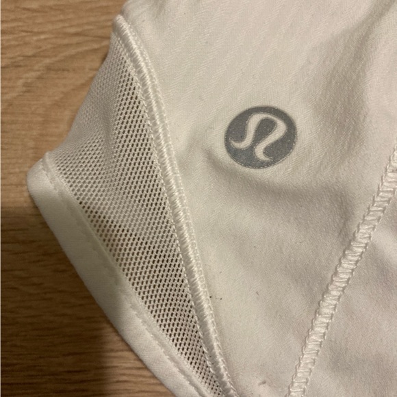 Lululemon white hottie hot shorts size 0, black tracker shorts size 0, low rise - Picture 2 of 3